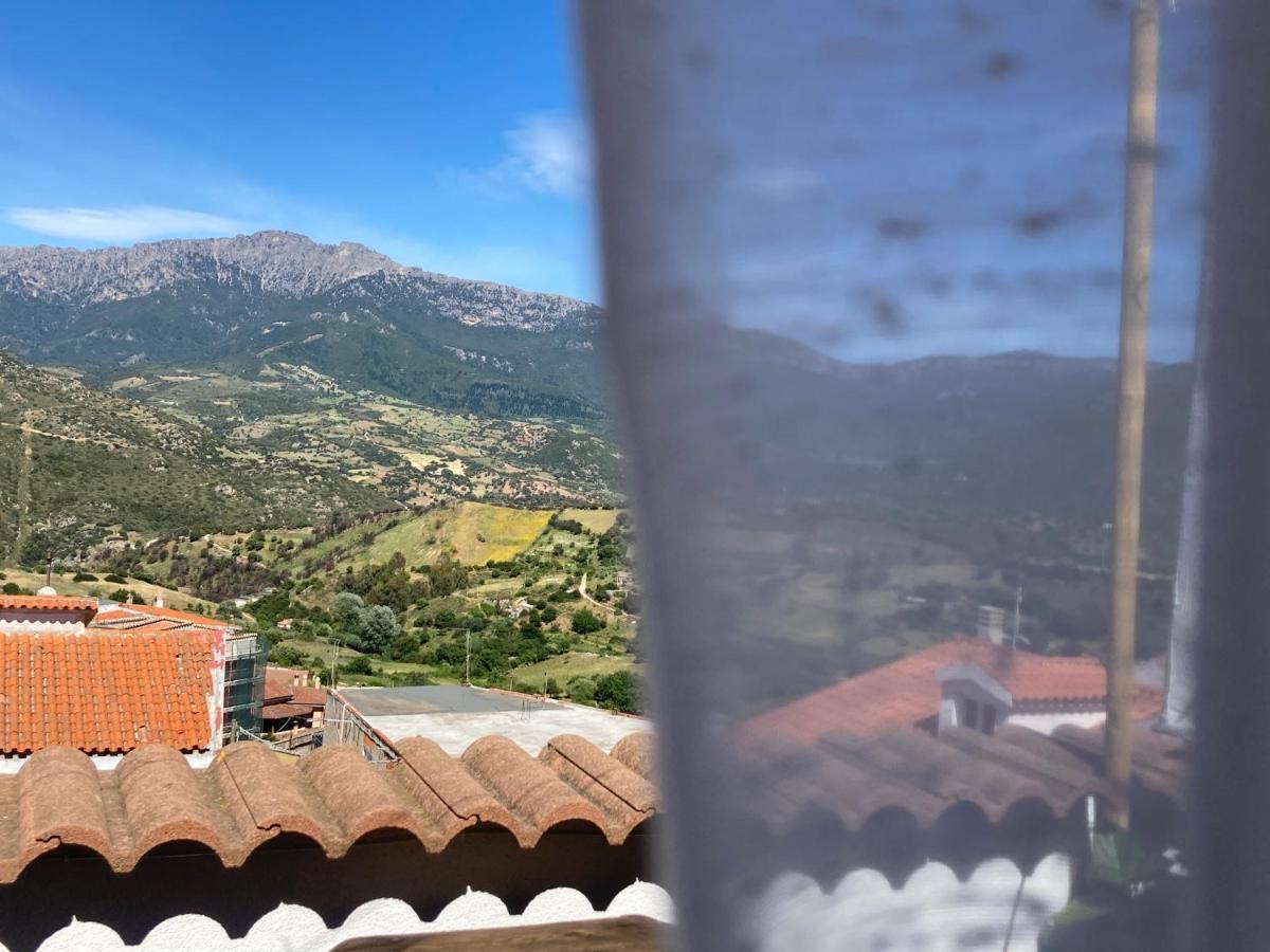 Canduleri Orgosolo Buitenkant foto