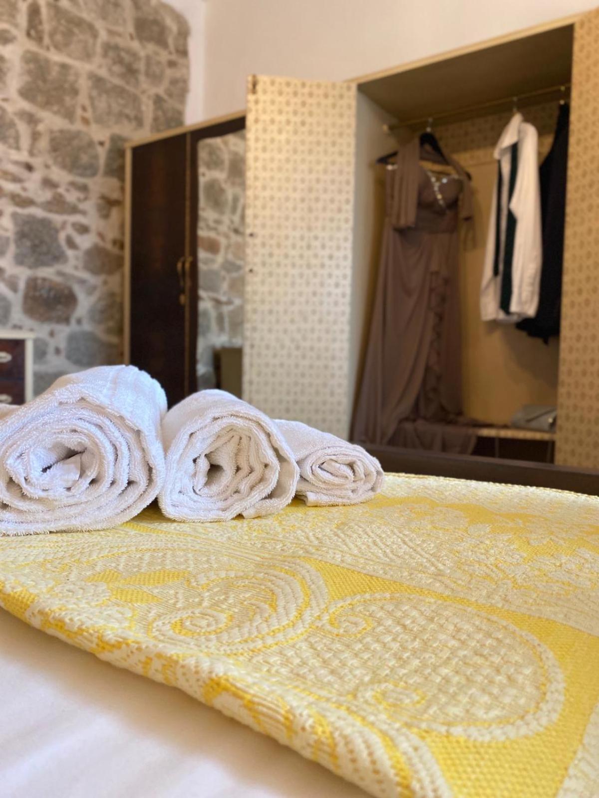 Canduleri Orgosolo Kamer foto